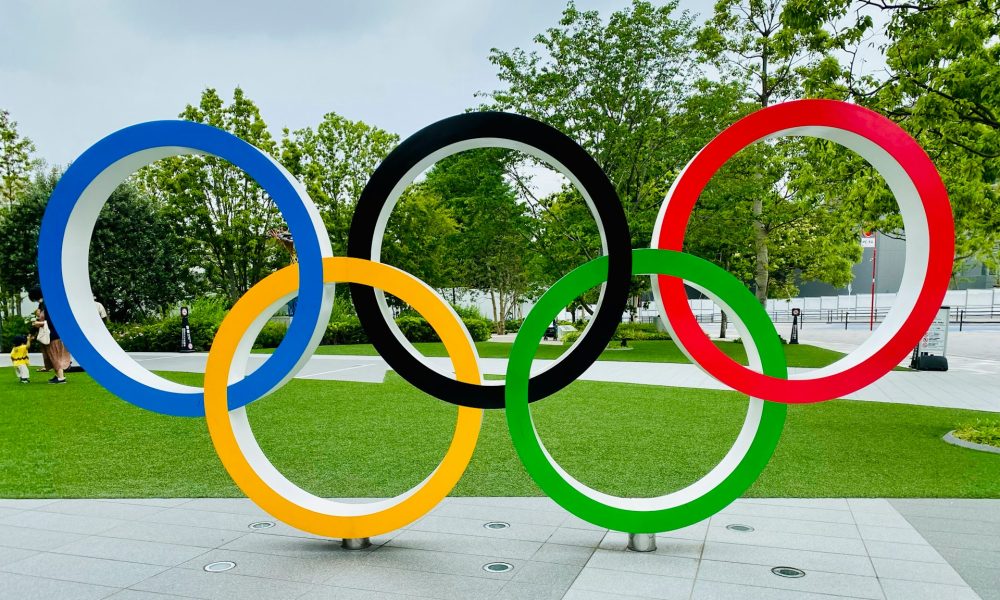 „Sportas yra aukščiau politikos“: aukščiausias Europos atletikos pareigūnas liepia olimpinėms žaidynėms panaikinti Rusijos ir Baltarusijos draudimą