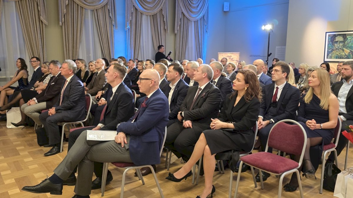 Plungės pramonininkų sąjungai – sveikinimai 30-mečio proga!