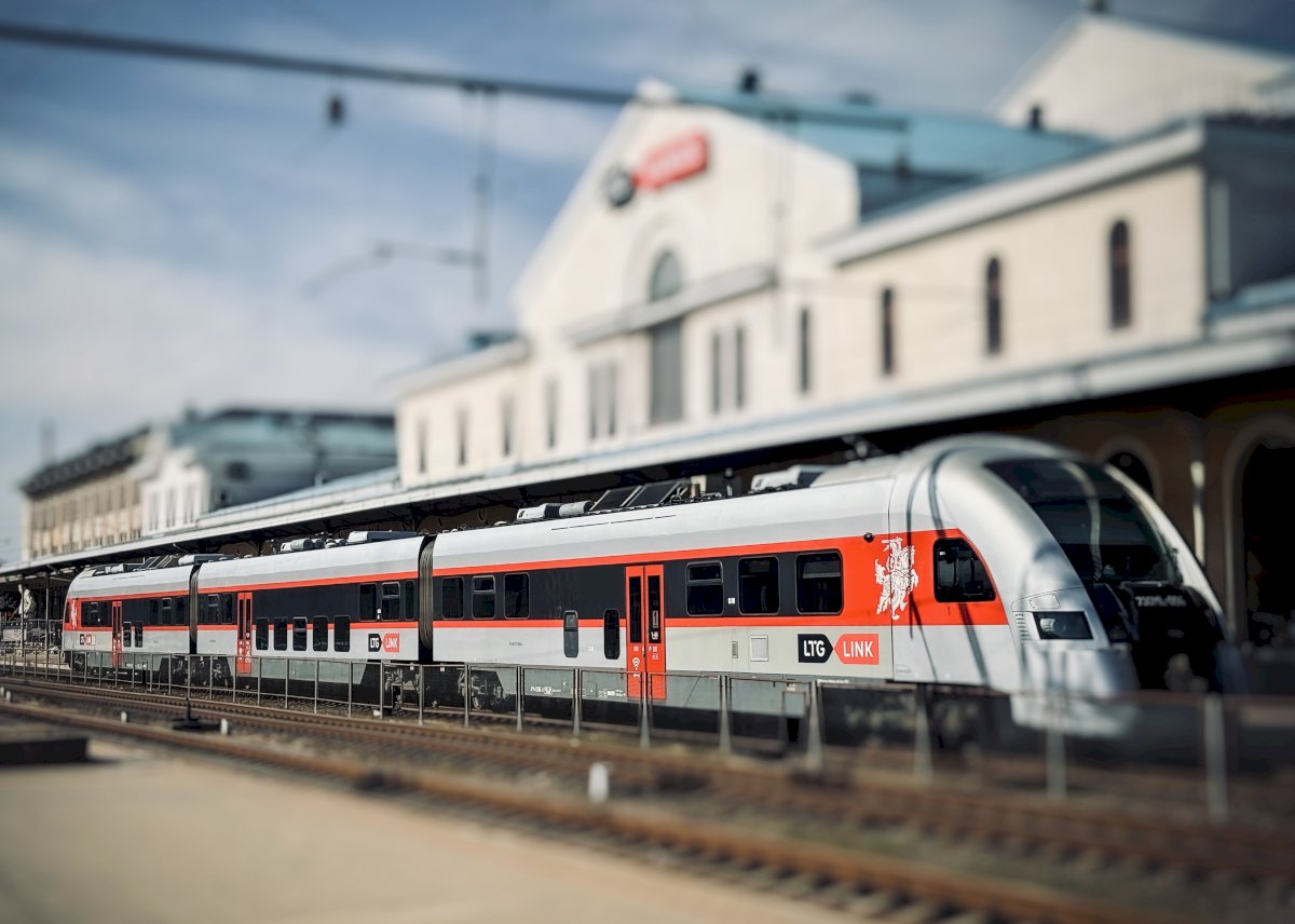 Traukiniu pasiekti Lenkiją – dar patogiau: „LTG Link“ skelbia dažnesnių reisų pradžią
