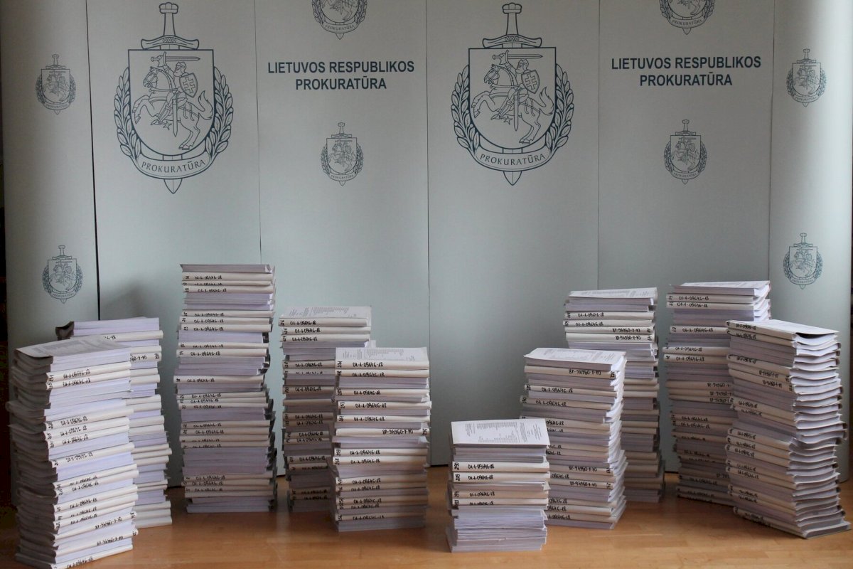 Išardytas tarptautinis nusikalstamas tinklas, vykdęs šiuolaikinę vergovę ir didelio masto prekybą narkotikais (+video)