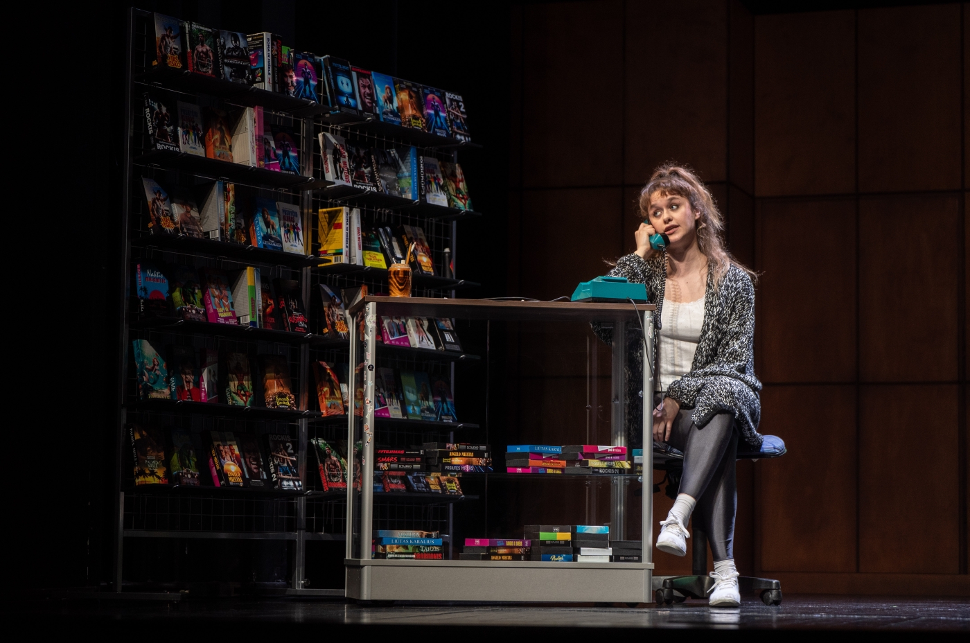 „Pietinia kronikų“ tęsinys teatro scenoje: Editos personažas atskleidžia nutylėtą moteriškąją 90-ųjų pusę