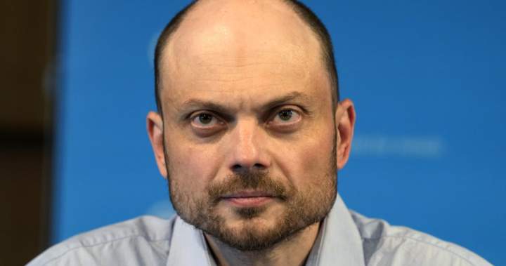 Kremliaus kritikas sako, kad Ukrainos karas „atsieina“ prieš Putiną, augant nepasitenkinimui
