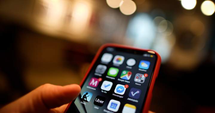 „iPhone“ gali būti vienas iš gimstamumo mažėjimo veiksnių, teigia mokslininkai